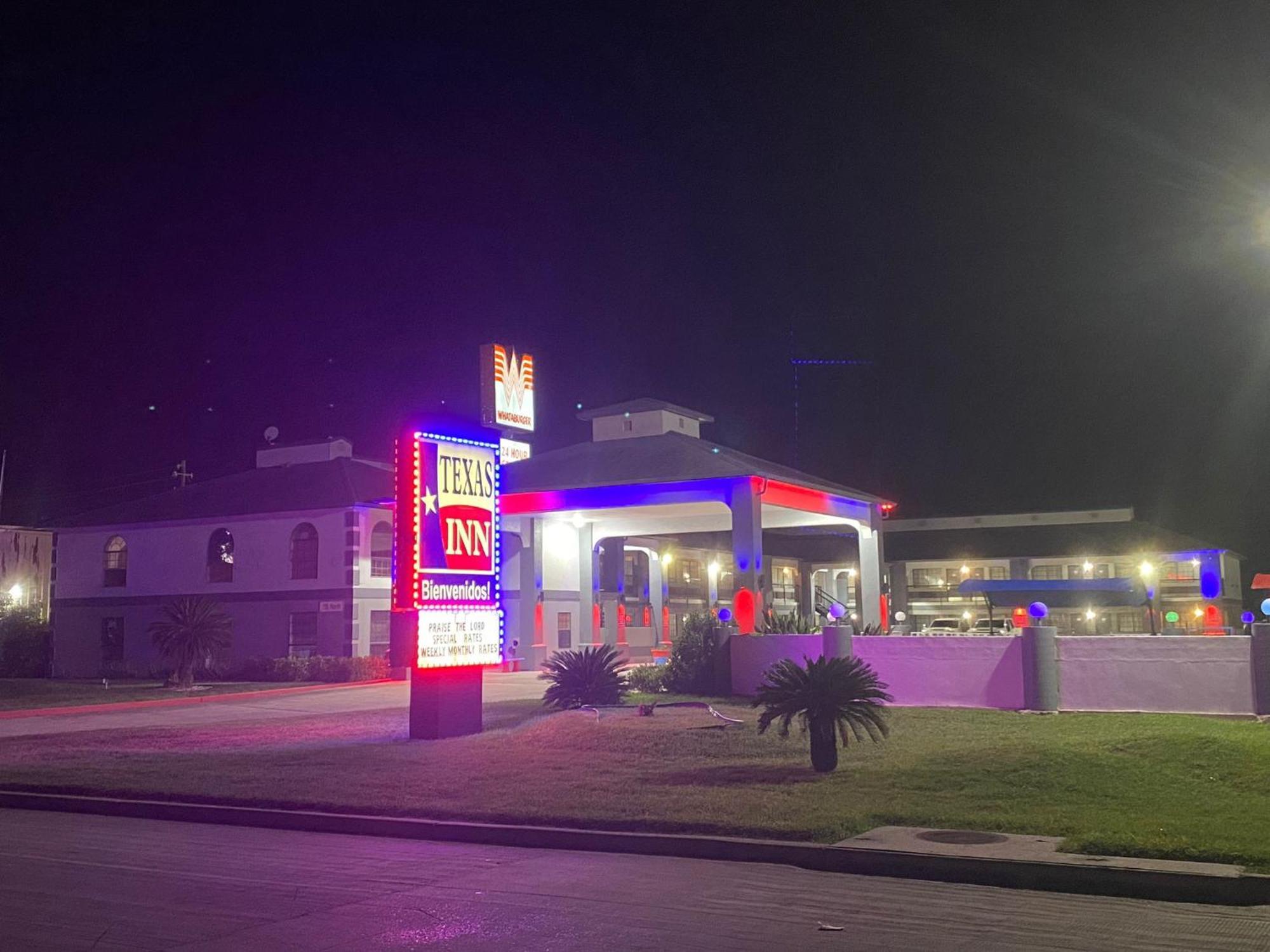 Texas Inn And Suites Raymondville Exterior photo